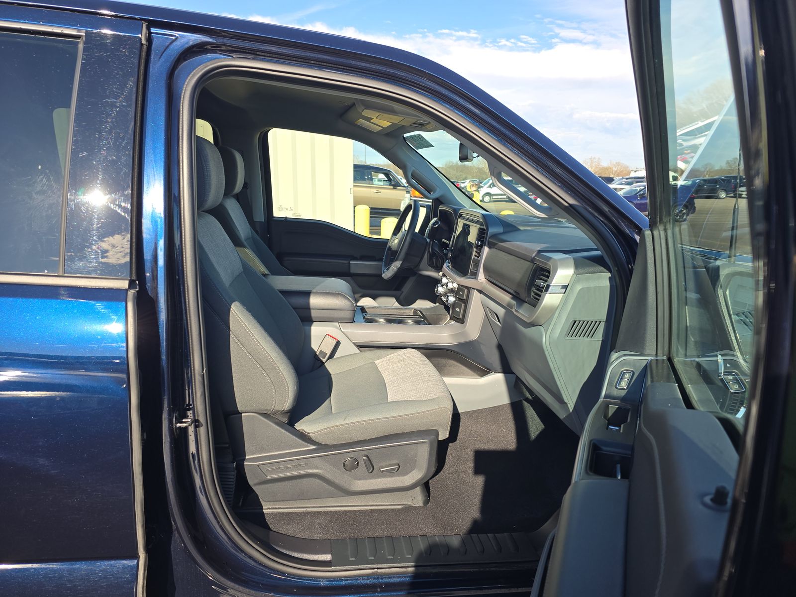 2023 Ford F-150 XLT AWD