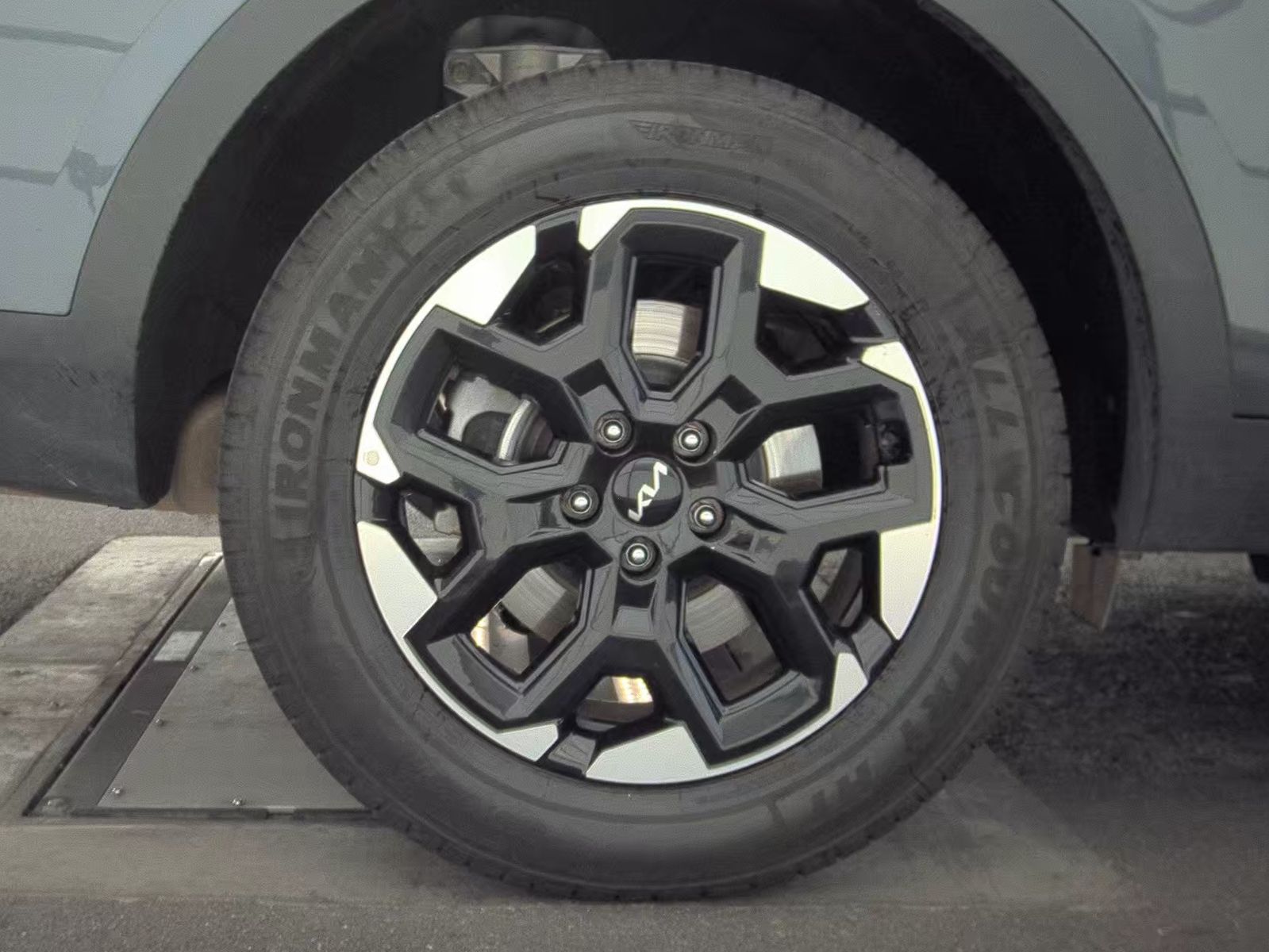 2024 Kia Sorento S AWD