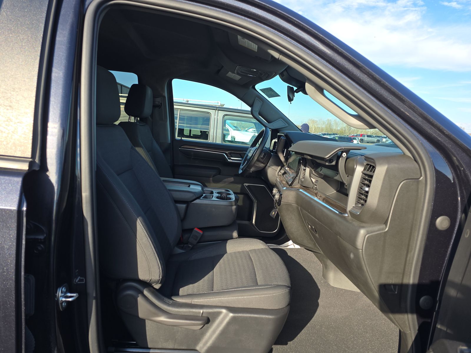 2023 Chevrolet Silverado 1500 LT AWD