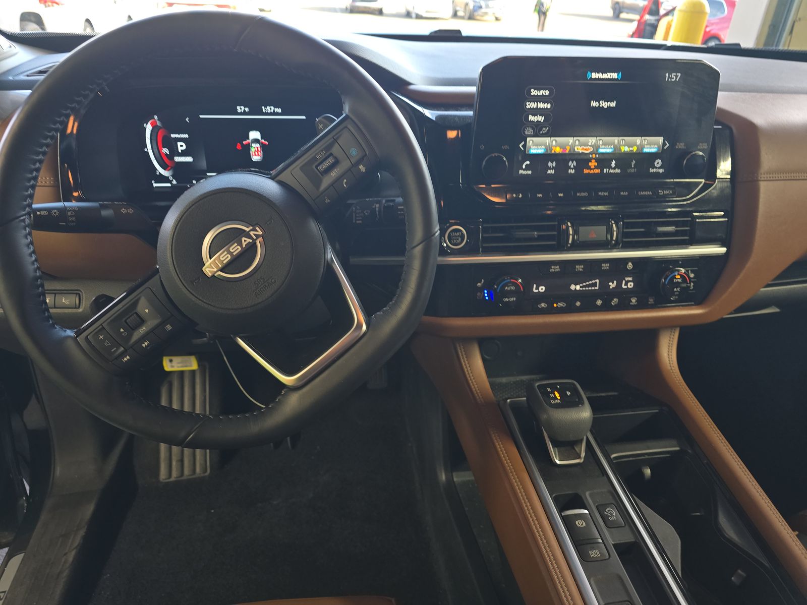 2024 Nissan Pathfinder Platinum FWD