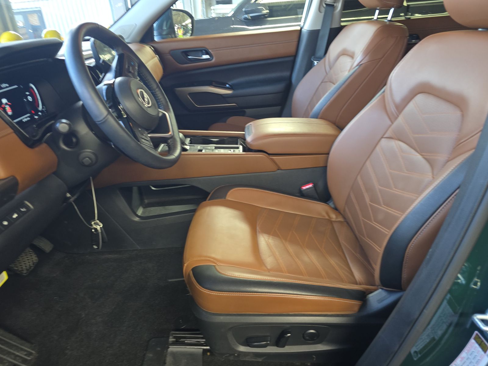 2024 Nissan Pathfinder Platinum FWD