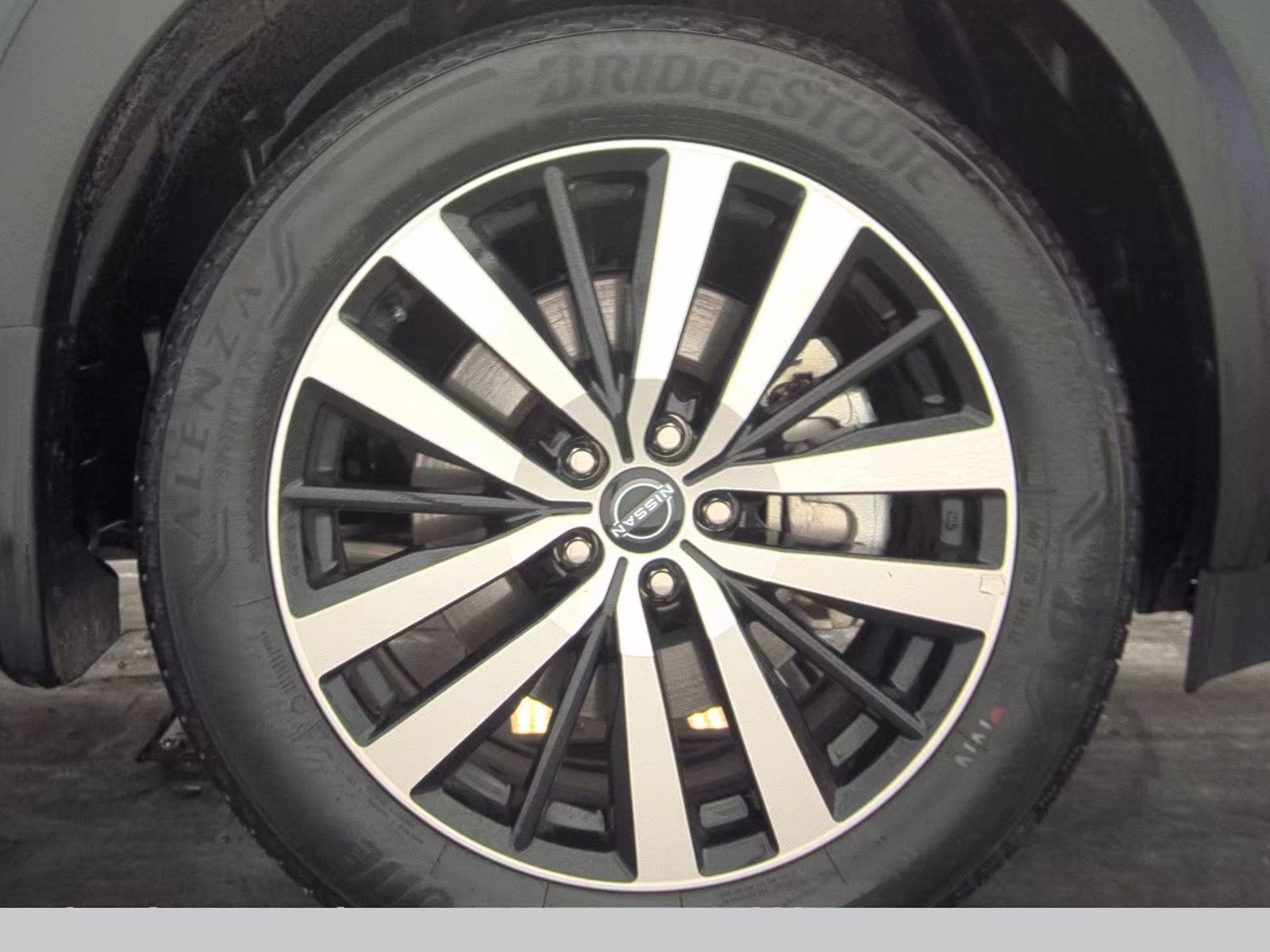 2024 Nissan Pathfinder Platinum FWD