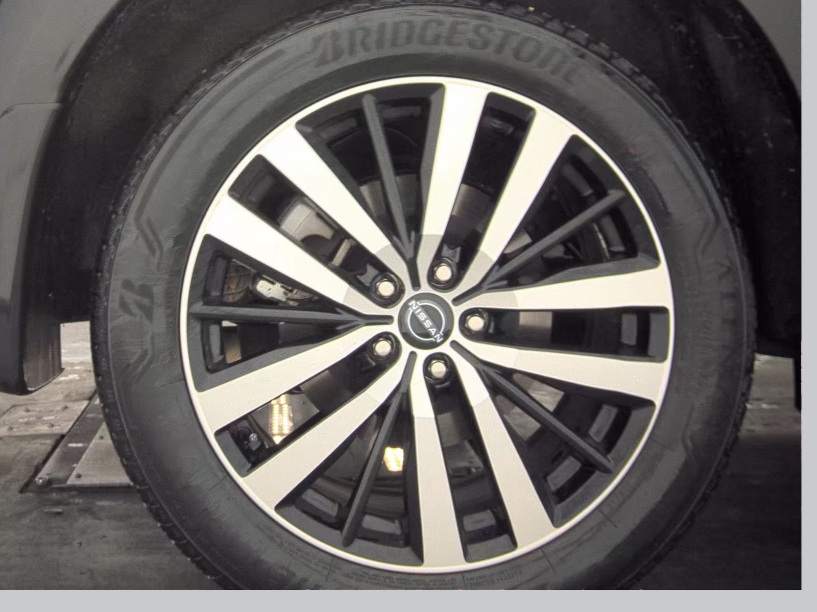 2024 Nissan Pathfinder Platinum FWD