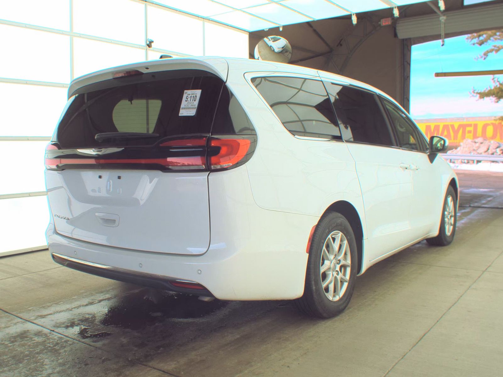 2023 Chrysler Pacifica Touring L FWD