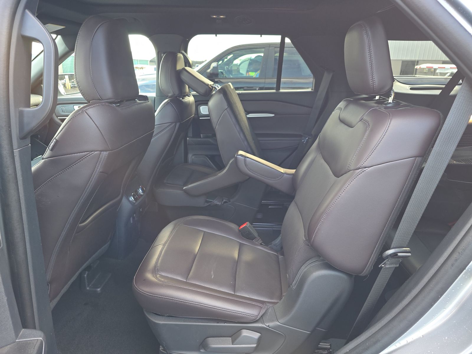 2025 Ford Explorer Platinum RWD