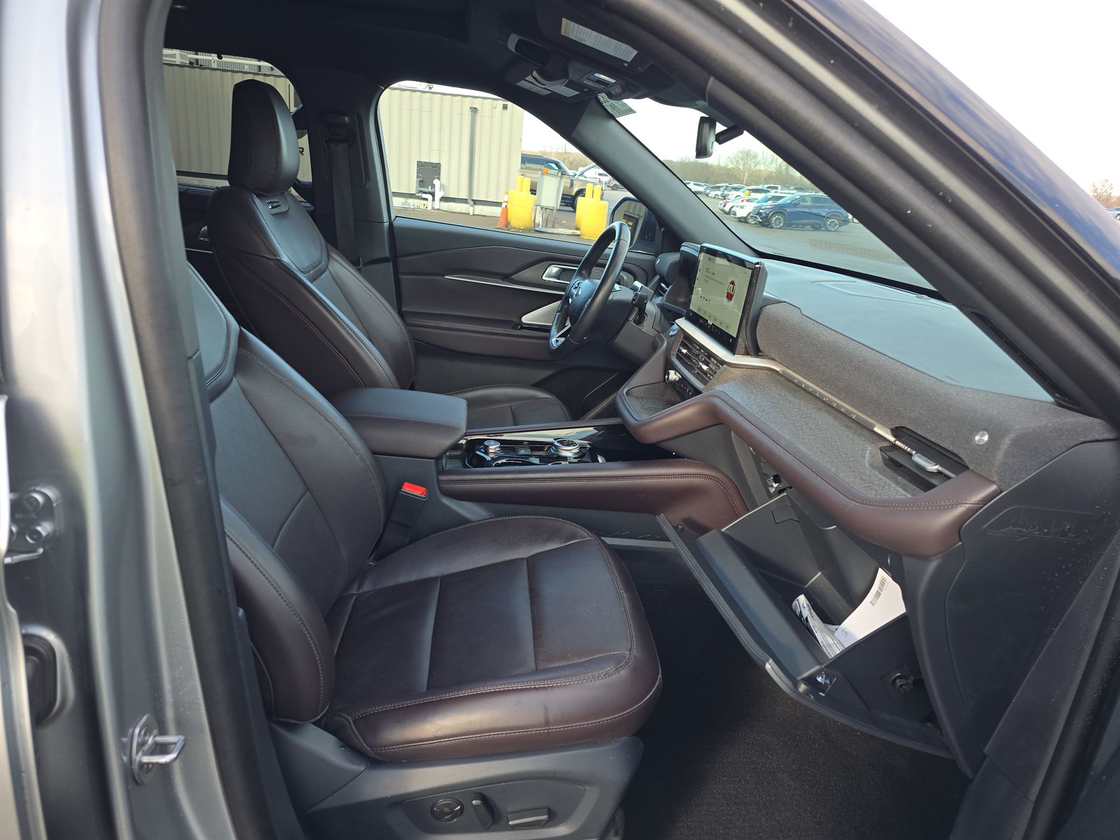 2025 Ford Explorer Platinum RWD