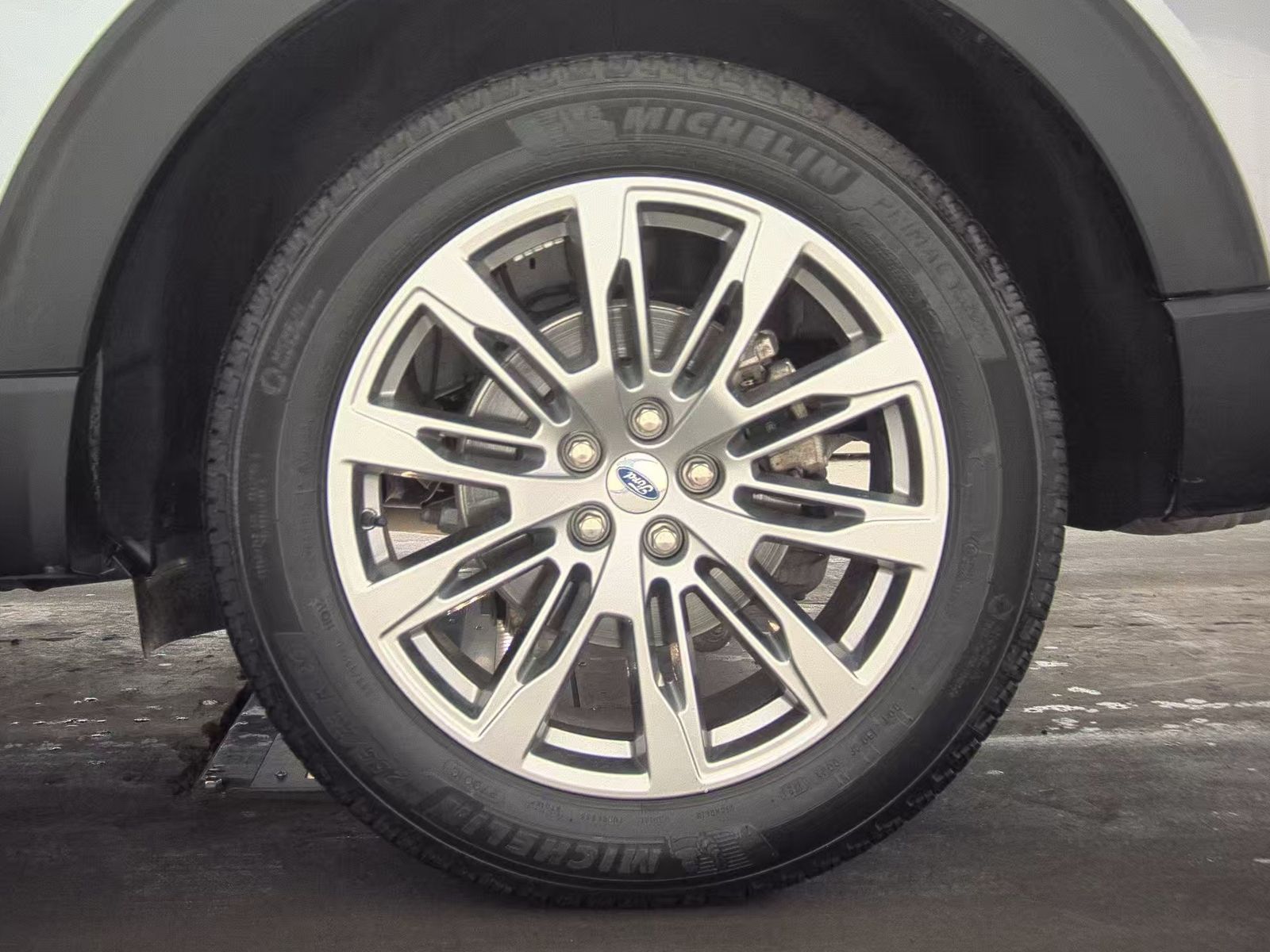 2025 Ford Explorer Platinum RWD