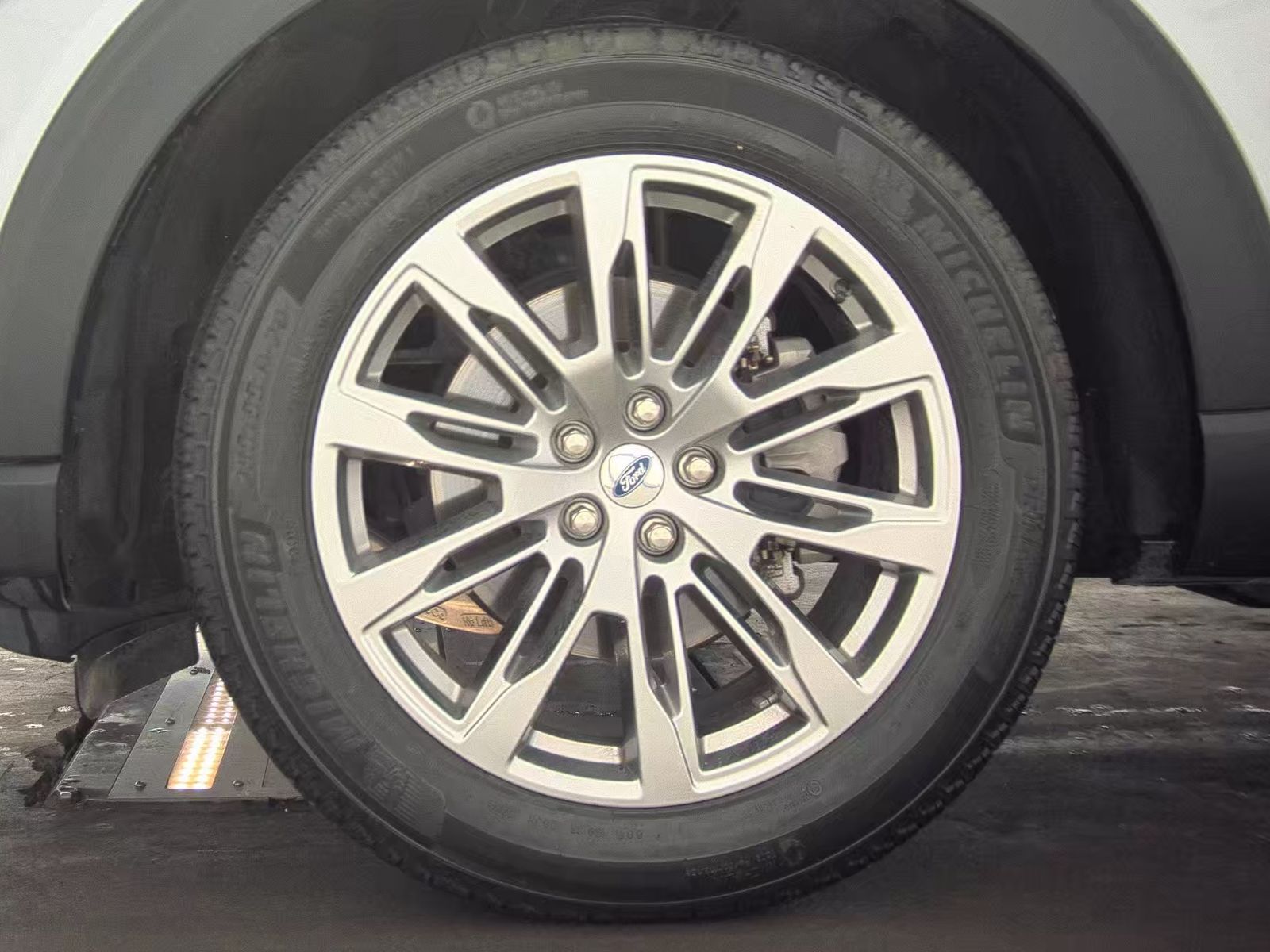 2025 Ford Explorer Platinum RWD