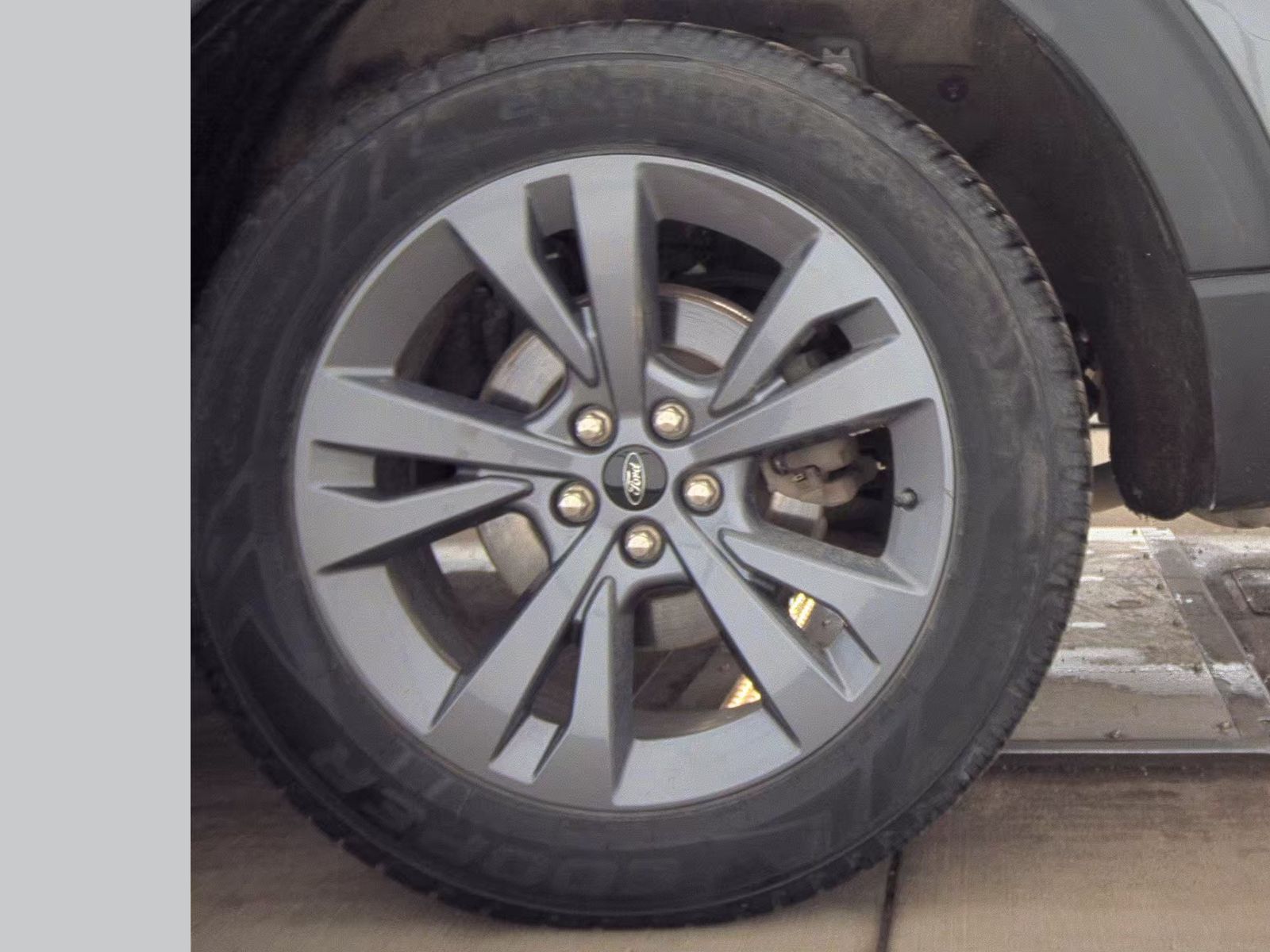 2023 Ford Explorer XLT AWD