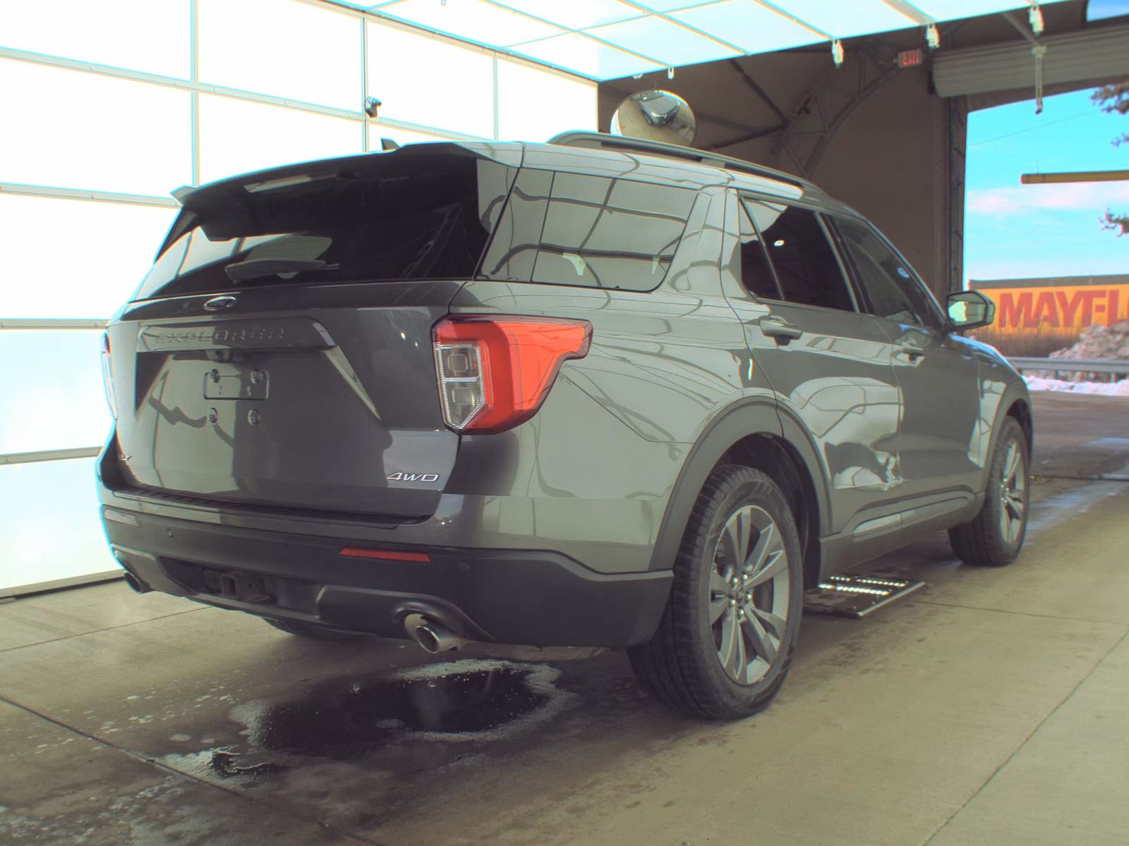 2023 Ford Explorer XLT AWD