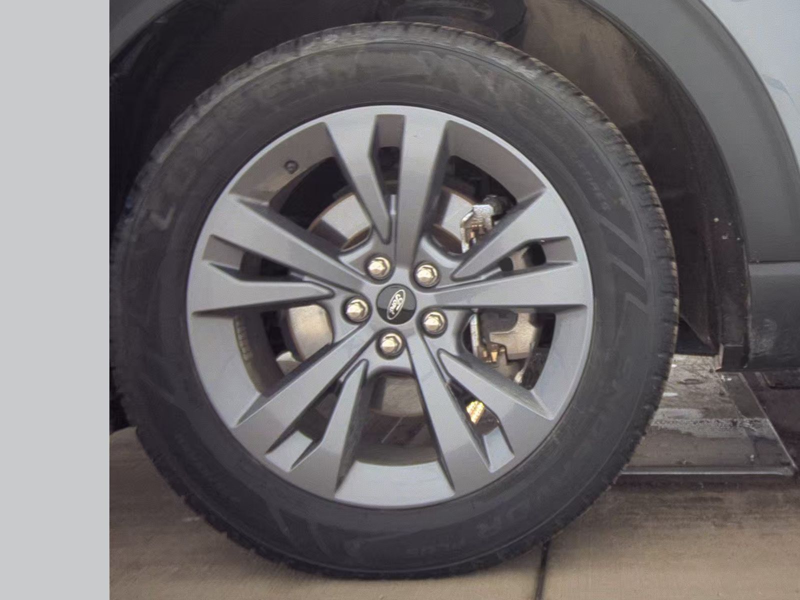 2023 Ford Explorer XLT AWD