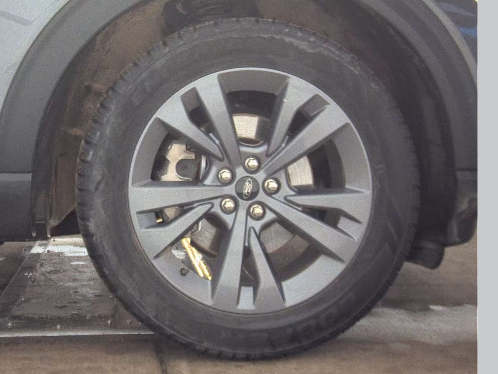 2023 Ford Explorer XLT AWD