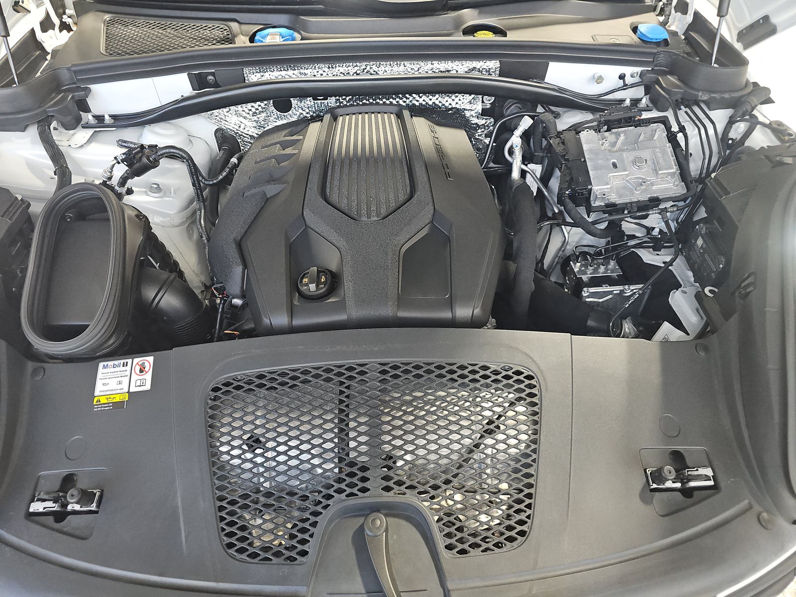 2023 Porsche Macan Base AWD