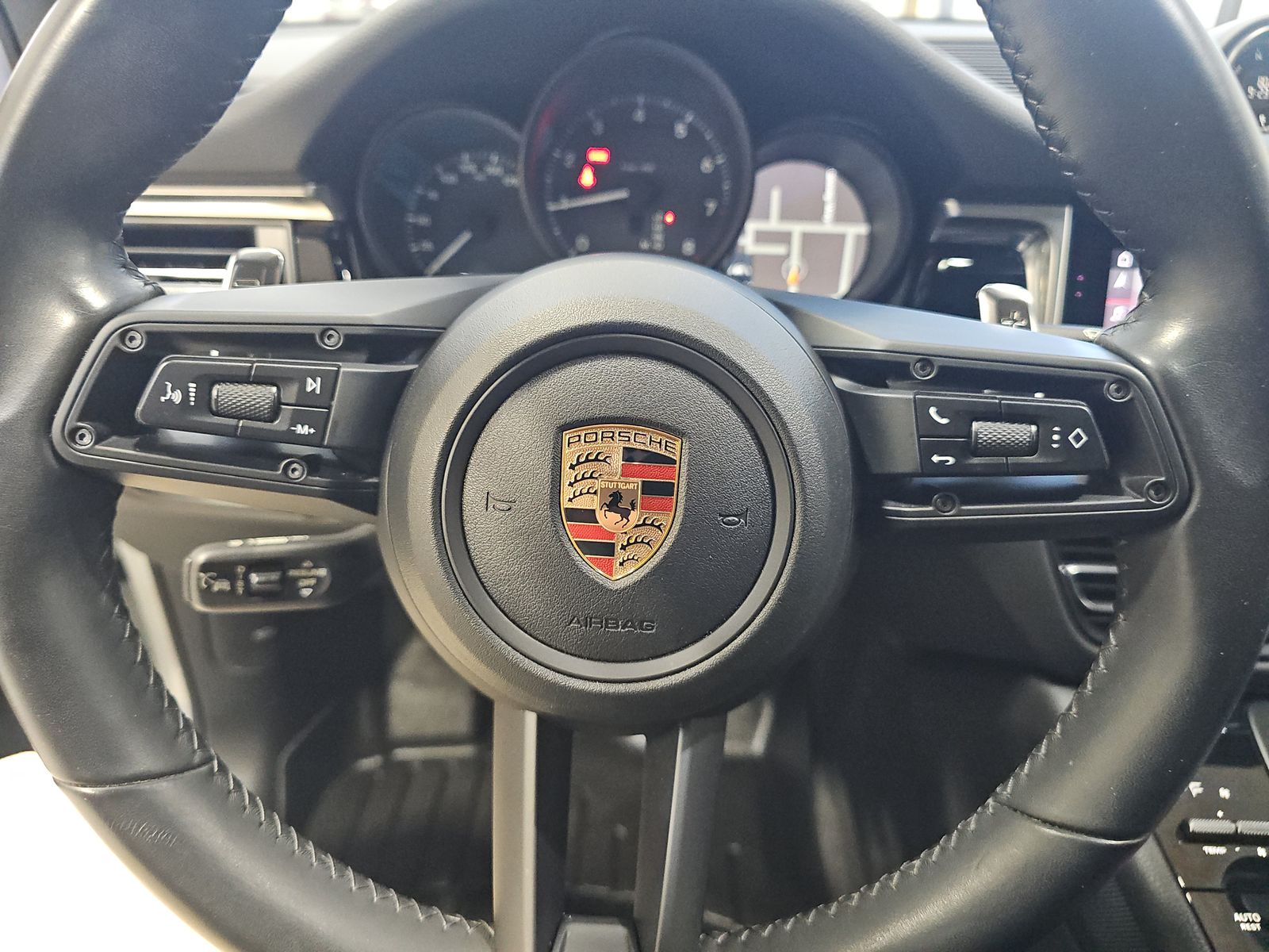 2023 Porsche Macan Base AWD