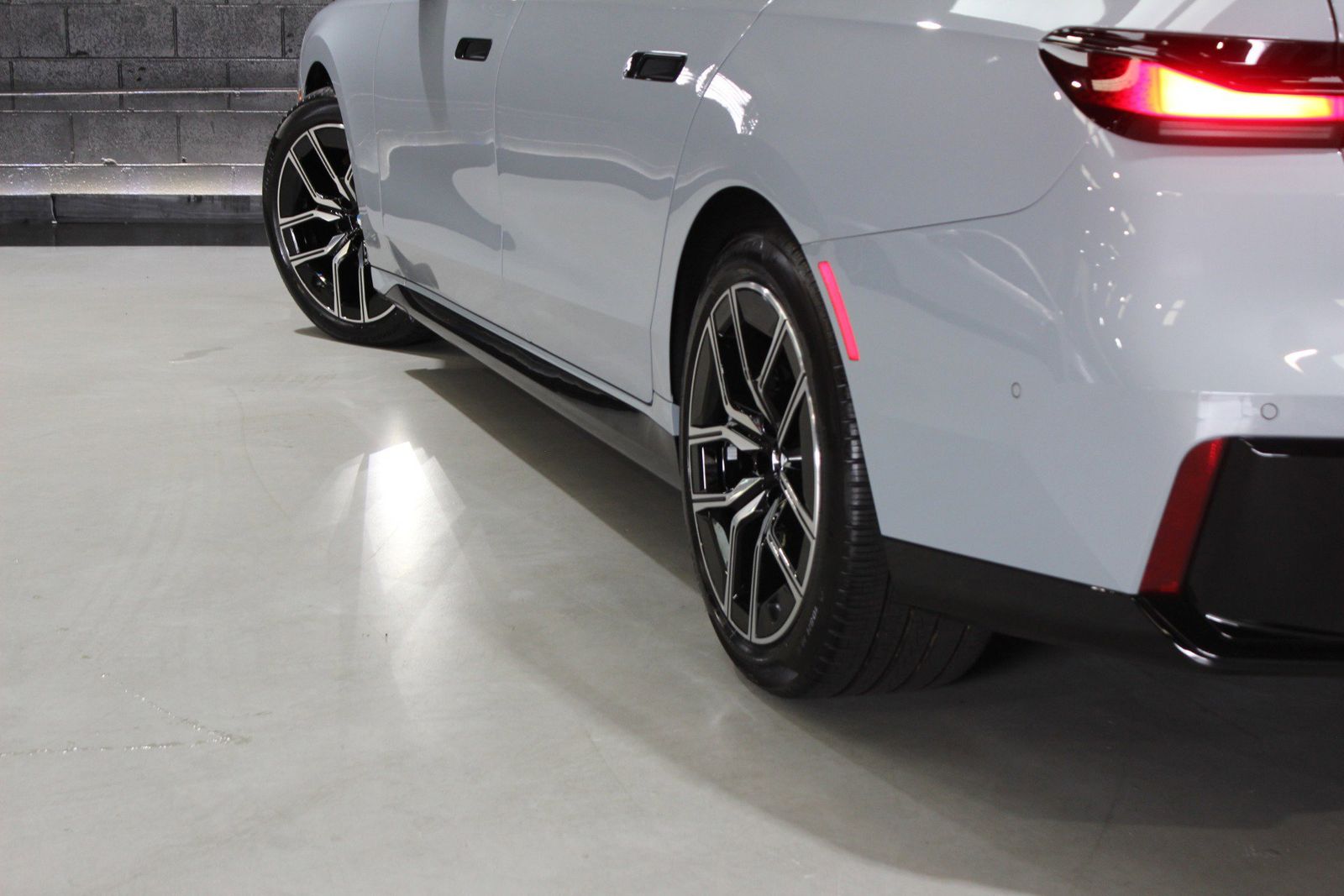 2024 BMW 7 Series 740i RWD