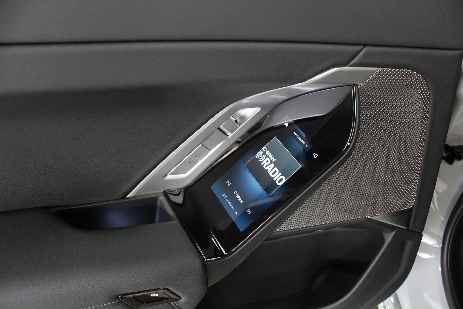 2024 BMW 7 Series 740i RWD