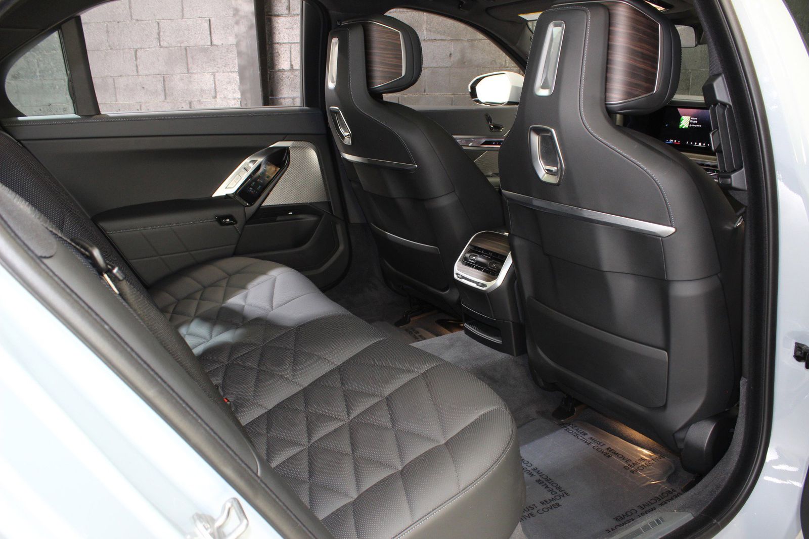 2024 BMW 7 Series 740i RWD