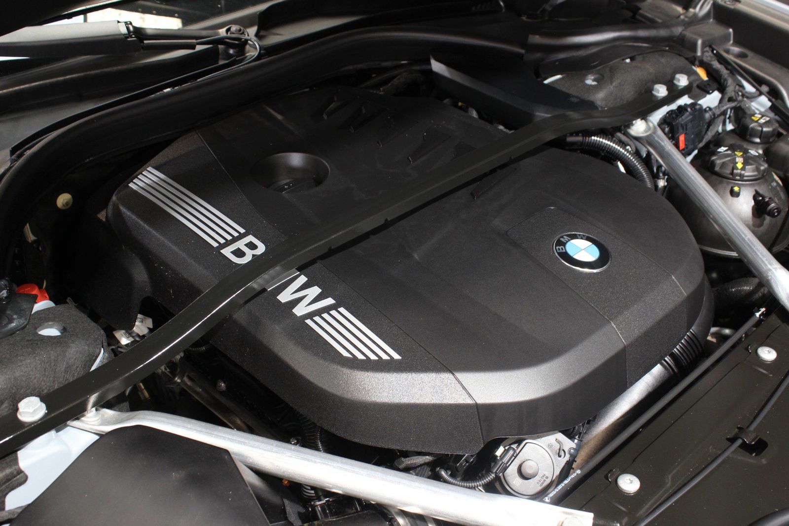 2024 BMW 7 Series 740i RWD