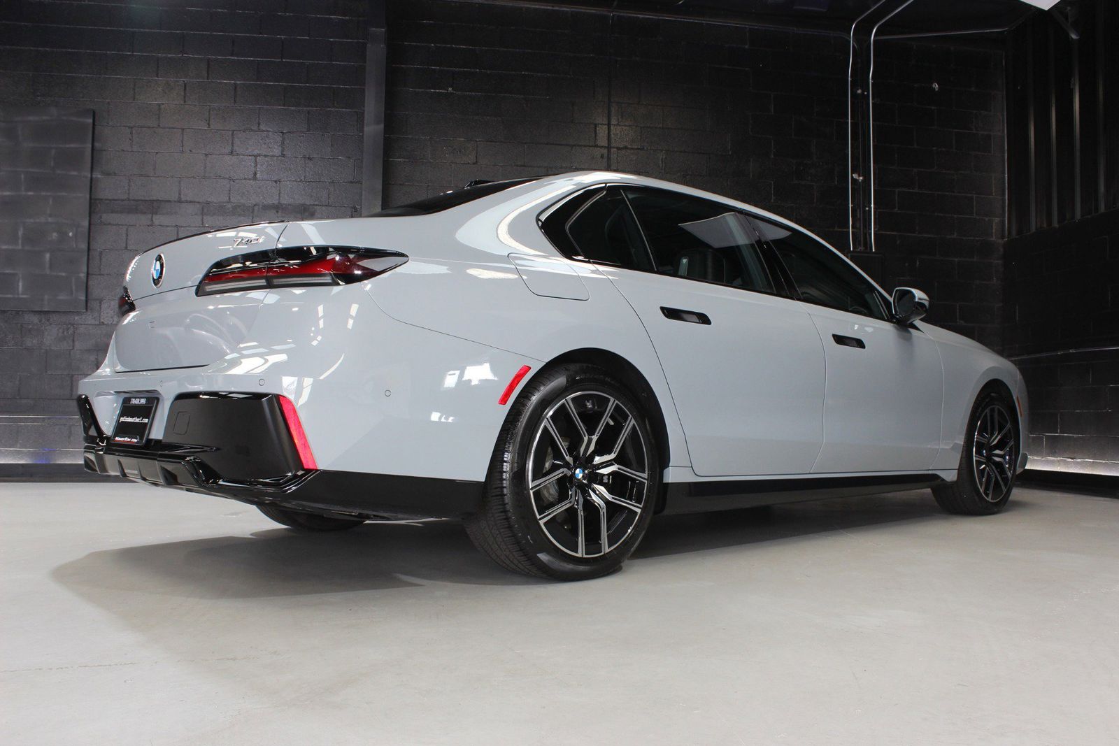 2024 BMW 7 Series 740i RWD