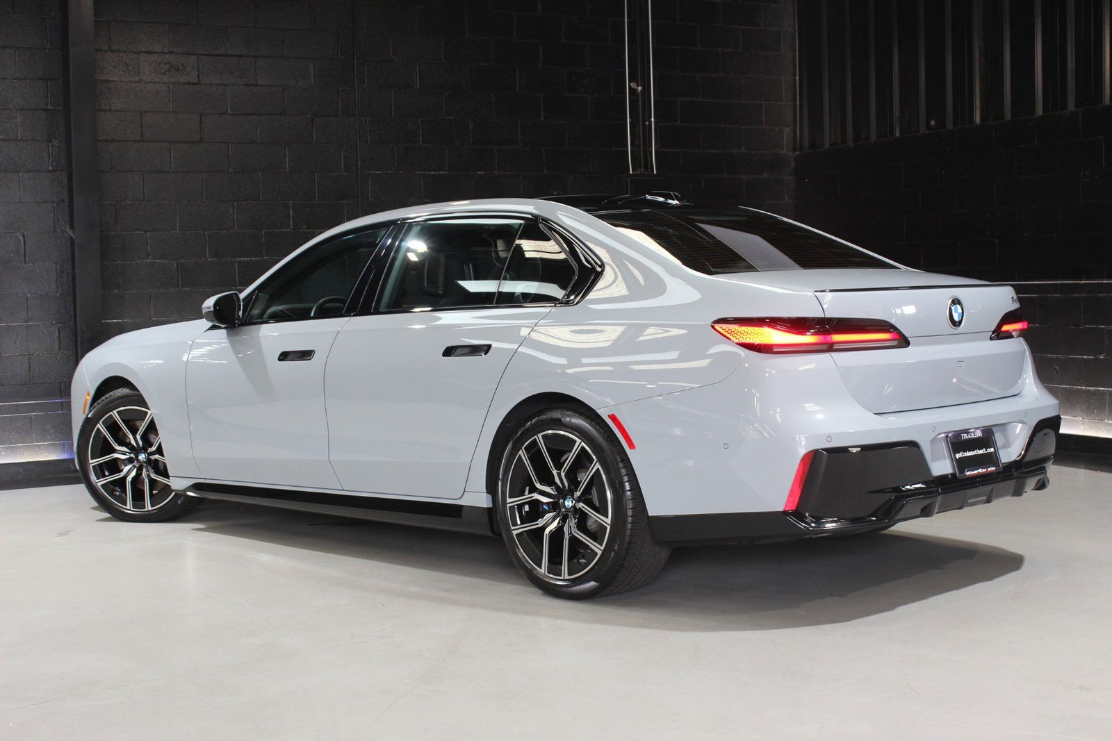 2024 BMW 7 Series 740i RWD