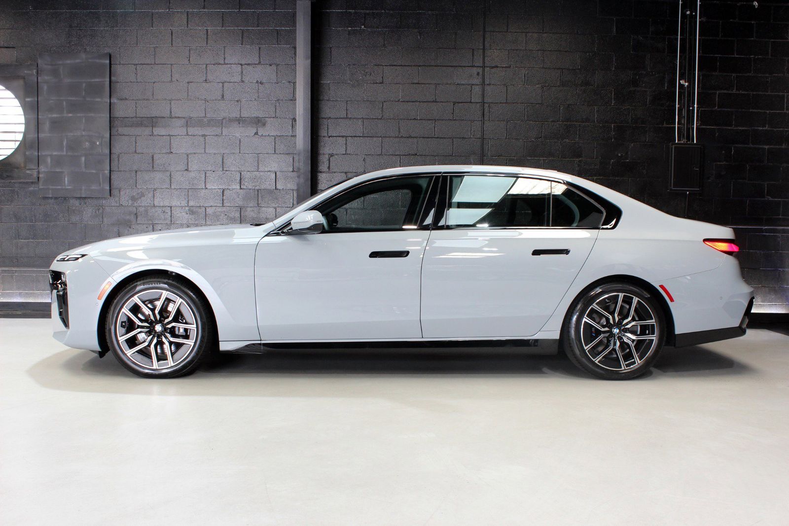 2024 BMW 7 Series 740i RWD