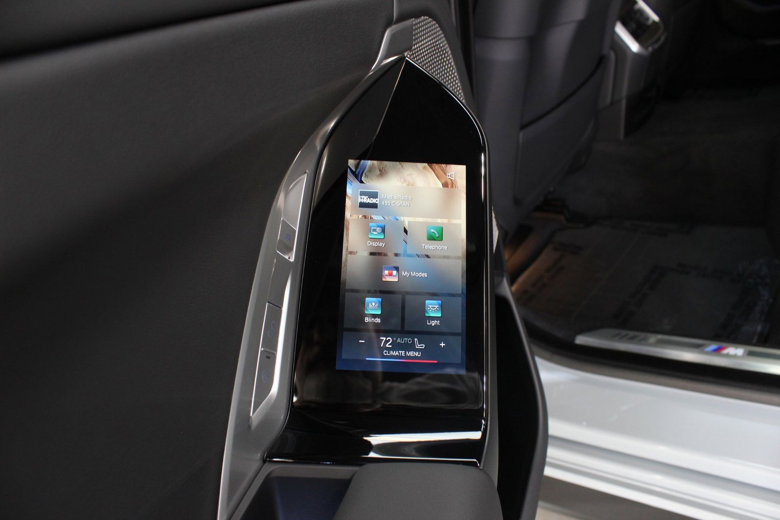 2024 BMW 7 Series 740i RWD