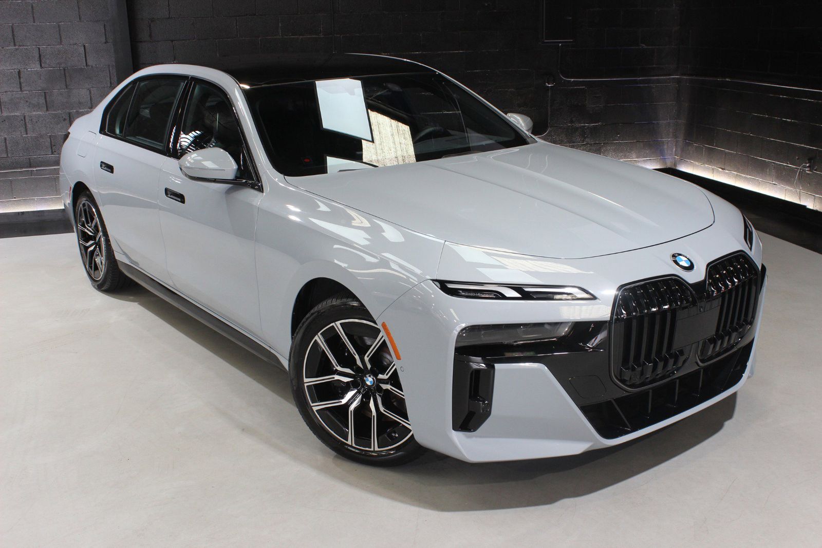 2024 BMW 7 Series 740i RWD