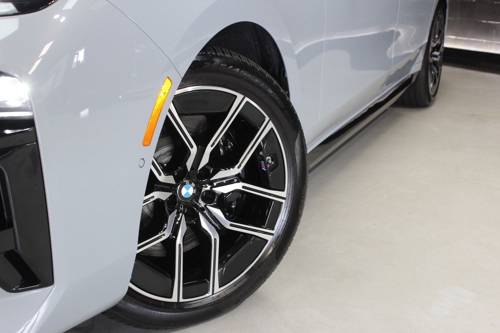 2024 BMW 7 Series 740i RWD