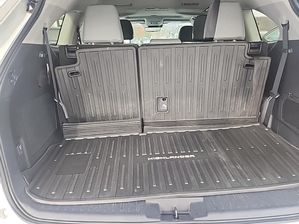 2023 Toyota Highlander Hybrid Bronze Edition AWD