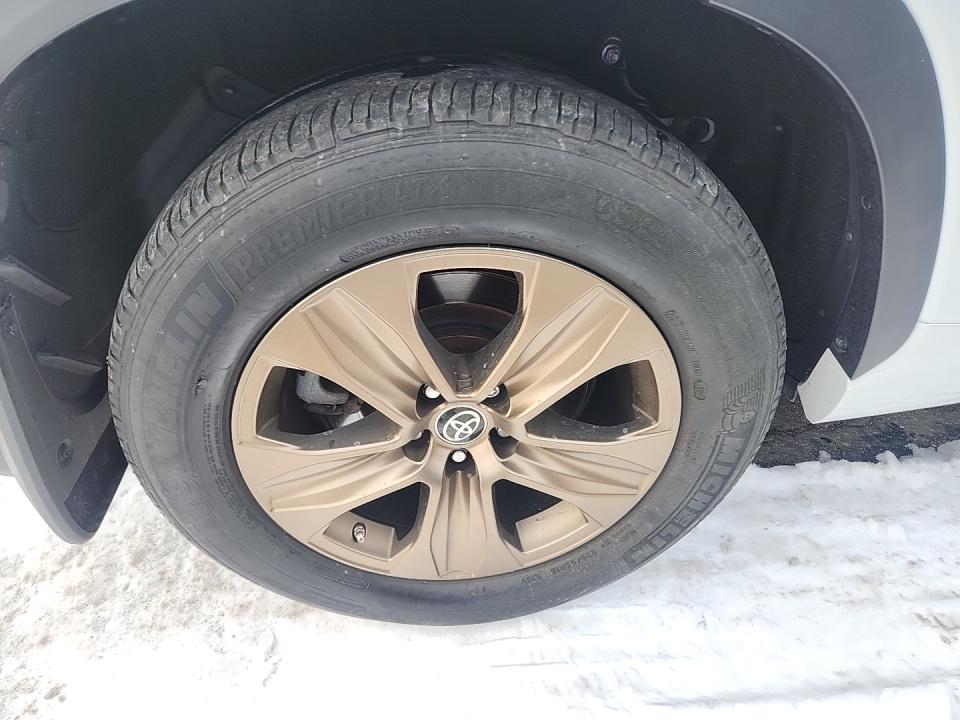 2023 Toyota Highlander Hybrid Bronze Edition AWD