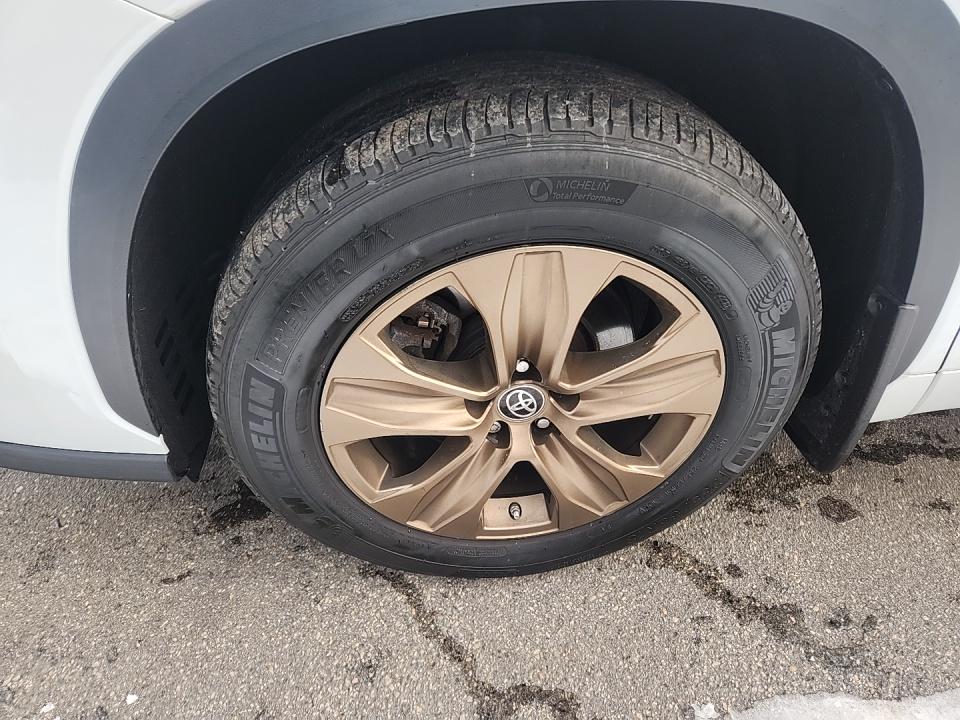 2023 Toyota Highlander Hybrid Bronze Edition AWD