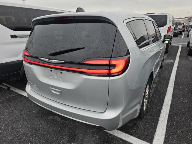 2024 Chrysler Pacifica Touring L FWD