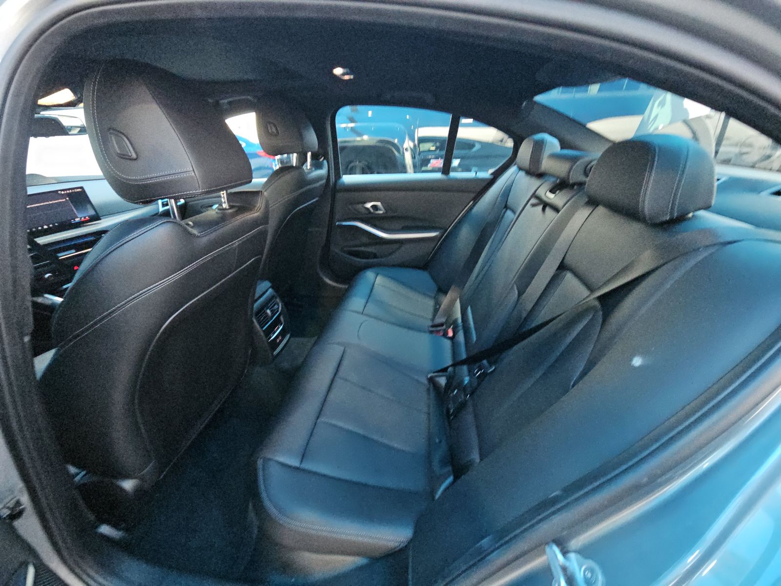 2025 BMW 3 Series 330i RWD