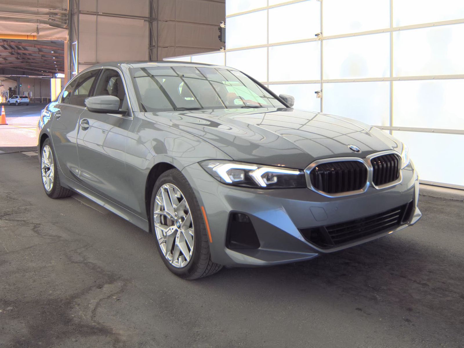 2025 BMW 3 Series 330i RWD