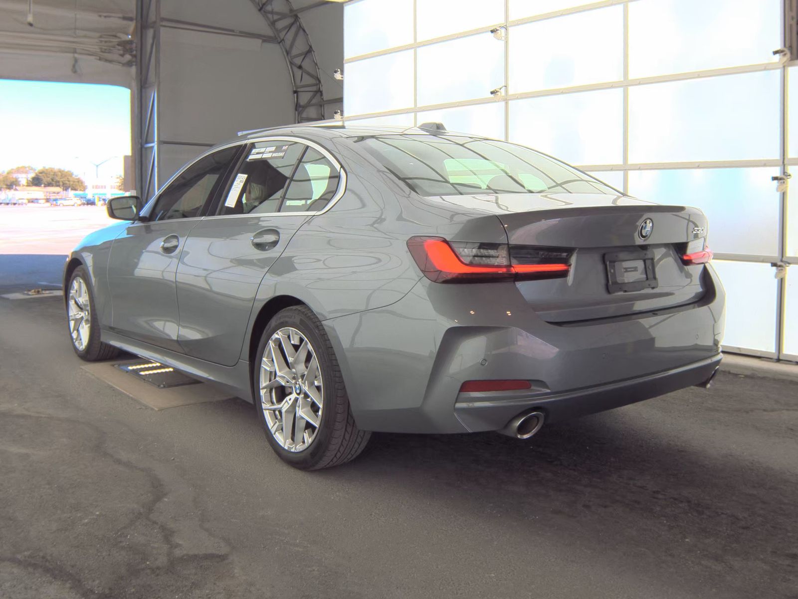 2025 BMW 3 Series 330i RWD