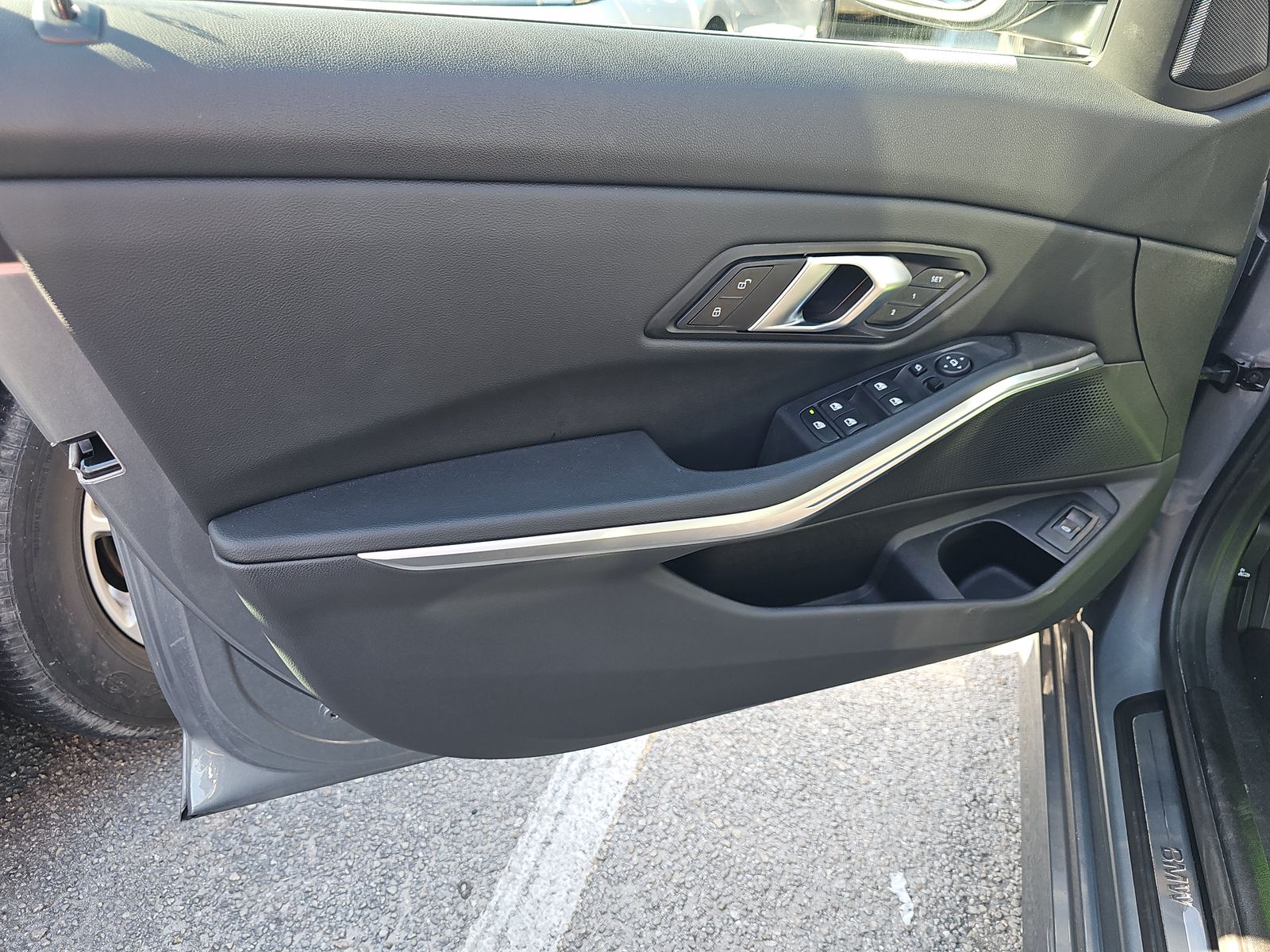 2025 BMW 3 Series 330i RWD