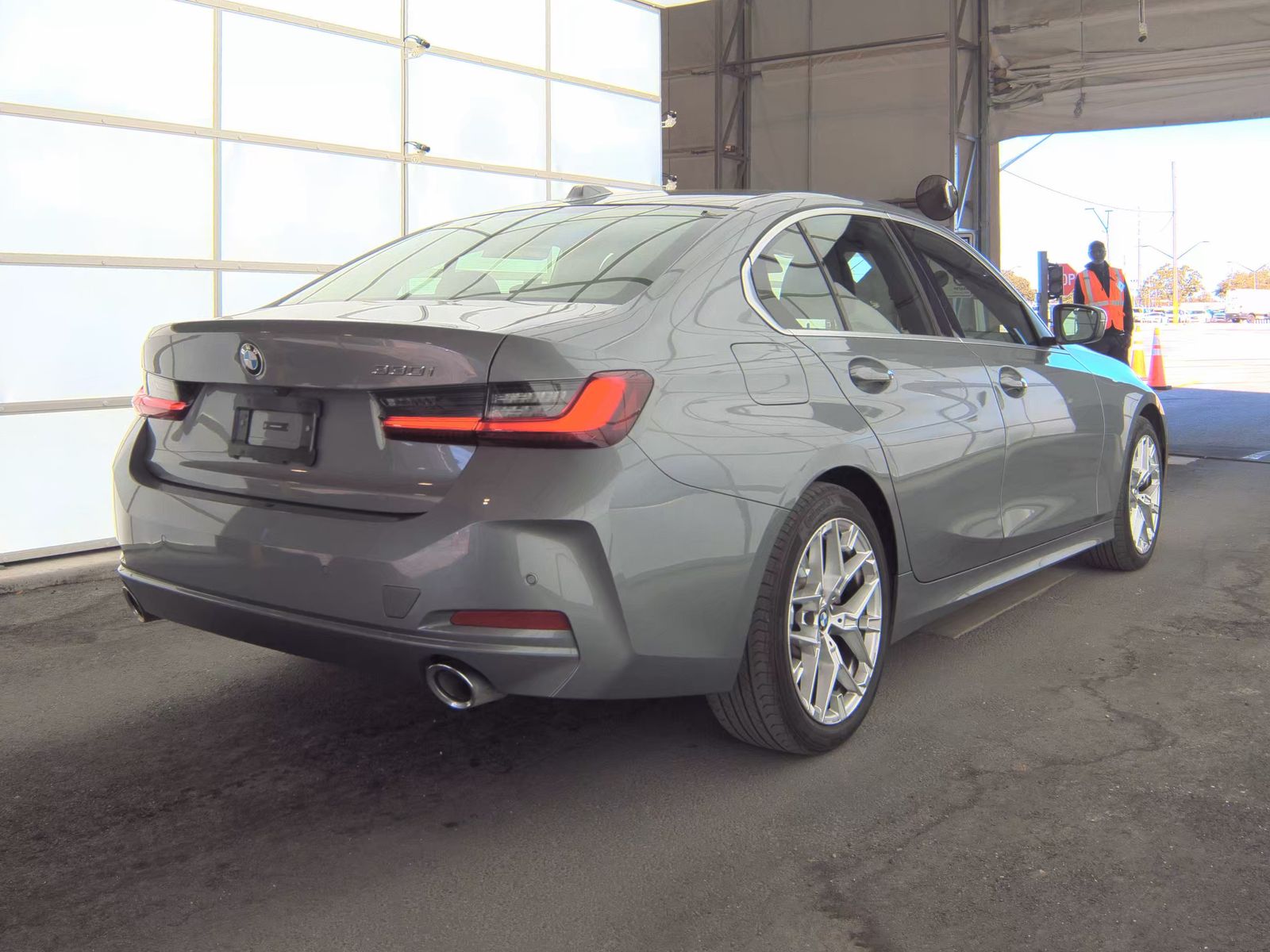 2025 BMW 3 Series 330i RWD