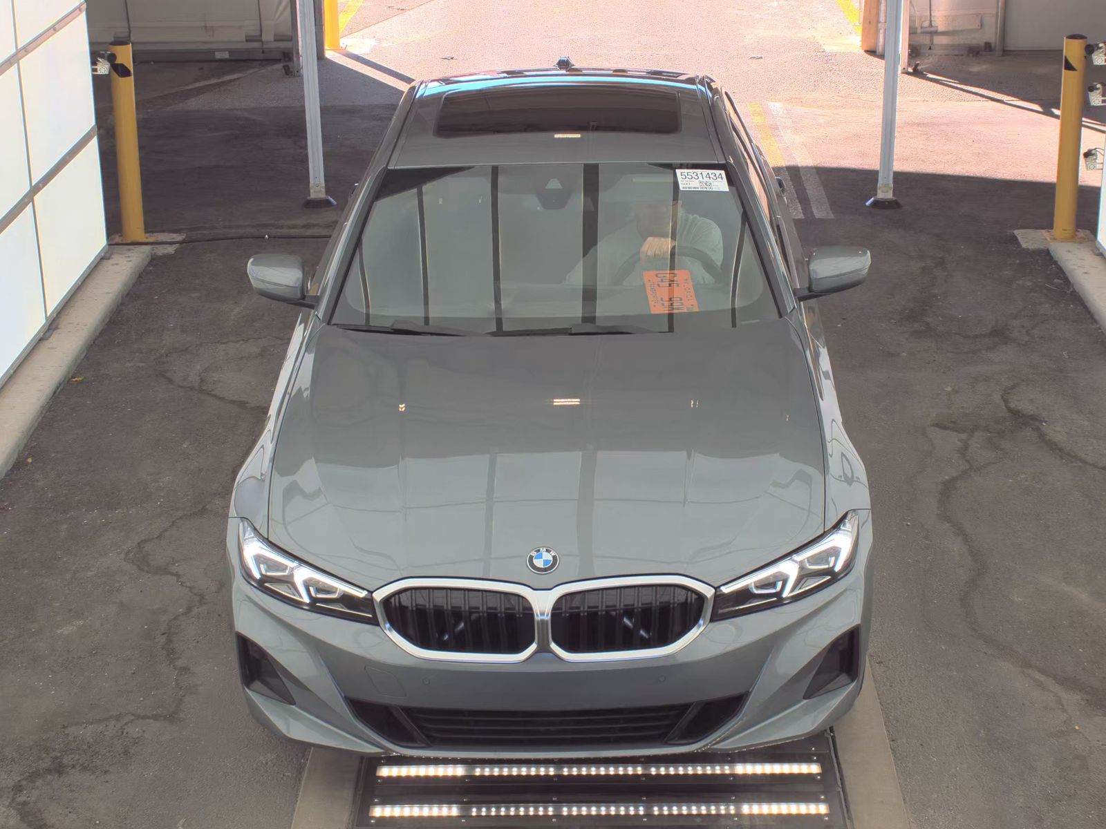 2025 BMW 3 Series 330i RWD