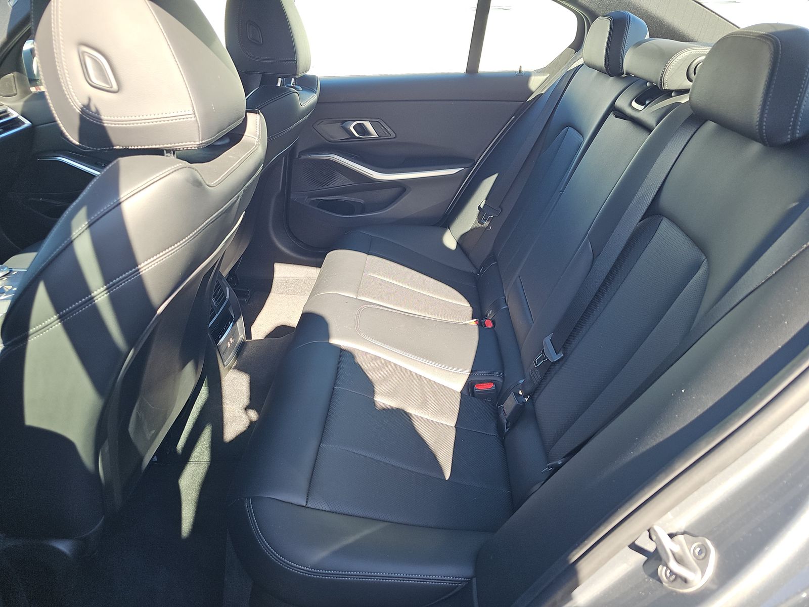 2025 BMW 3 Series 330i RWD