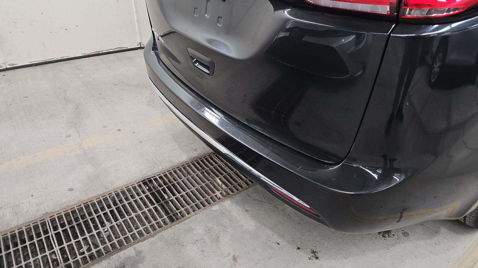 2022 Chrysler Pacifica Touring L FWD