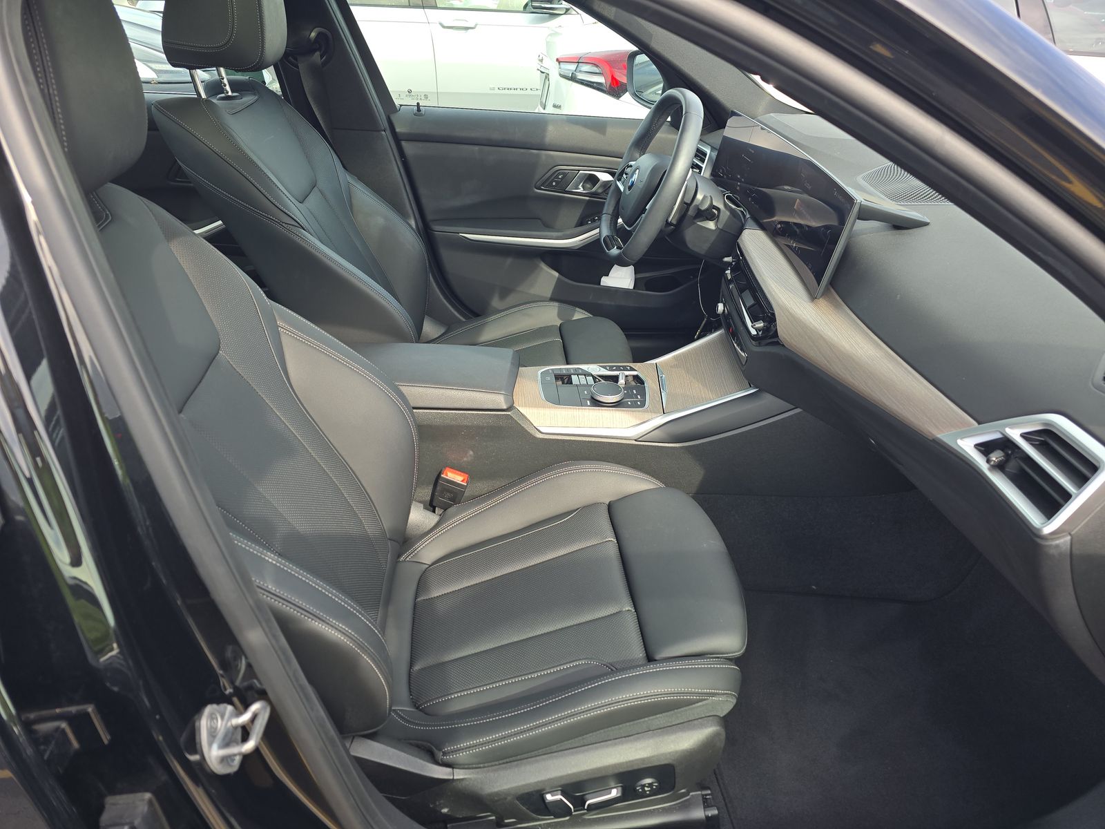 2025 BMW 3 Series 330i RWD