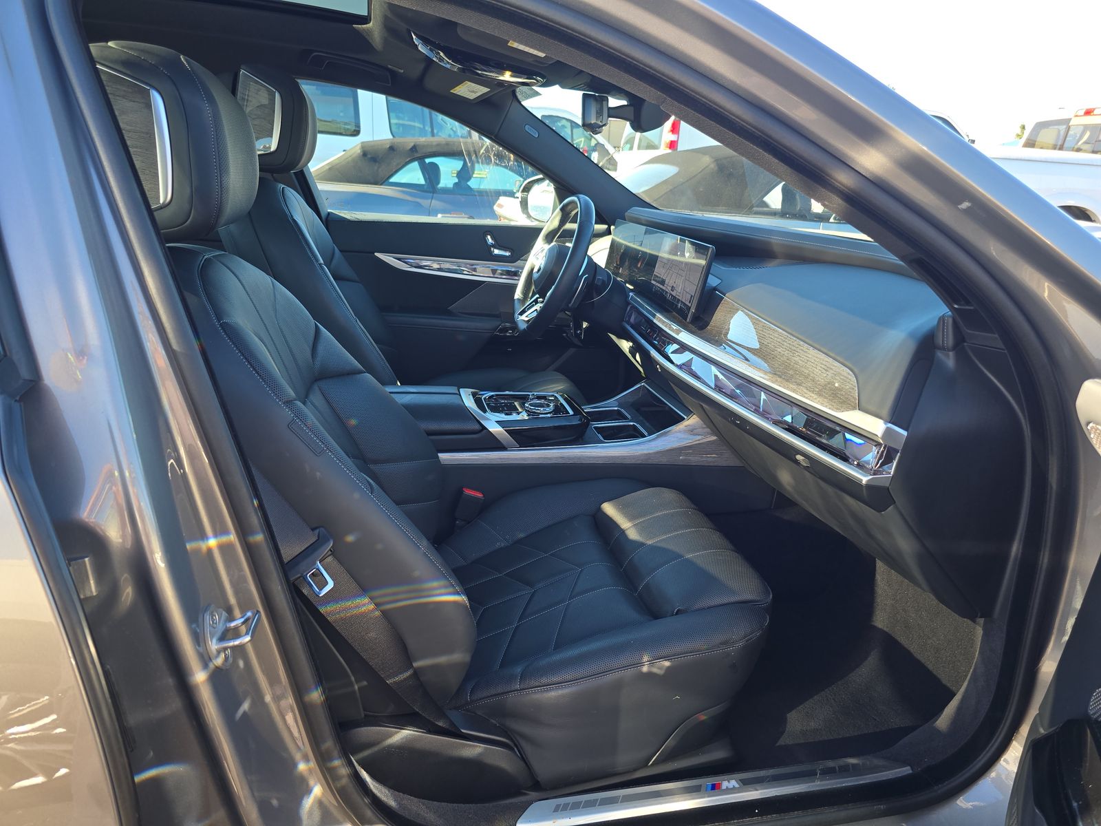 2025 BMW 7 Series 740i RWD