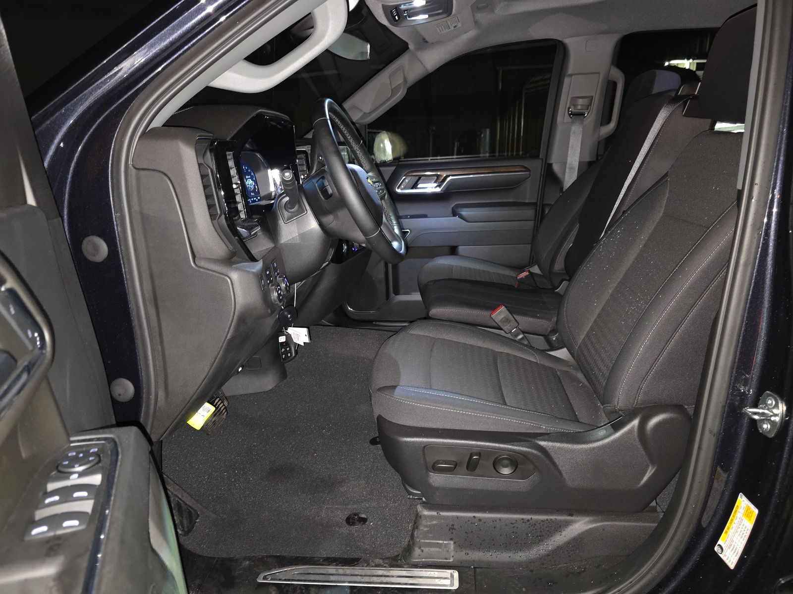 2024 Chevrolet Silverado 1500 LT AWD