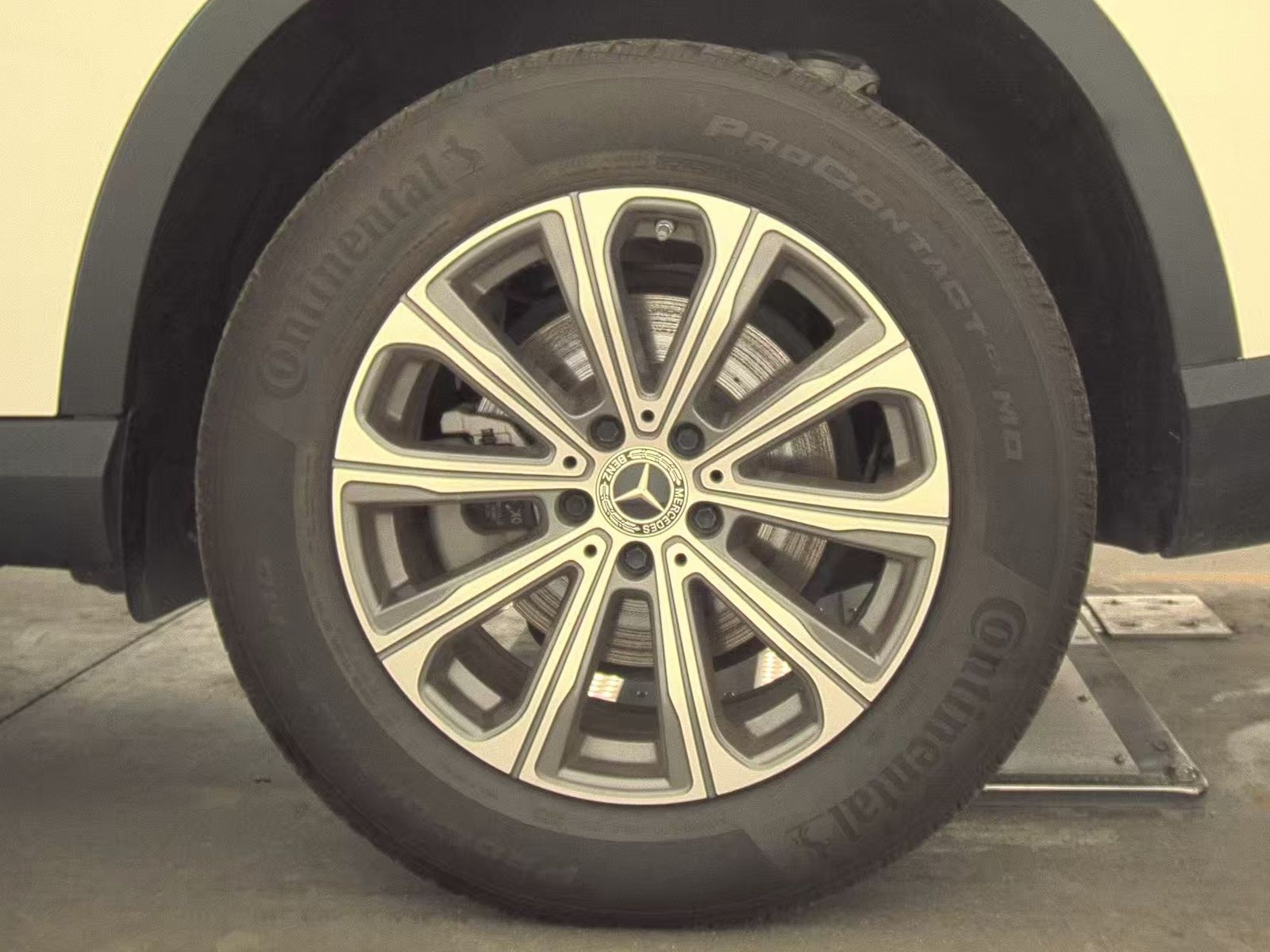 2024 Mercedes-Benz GLC GLC 300 AWD