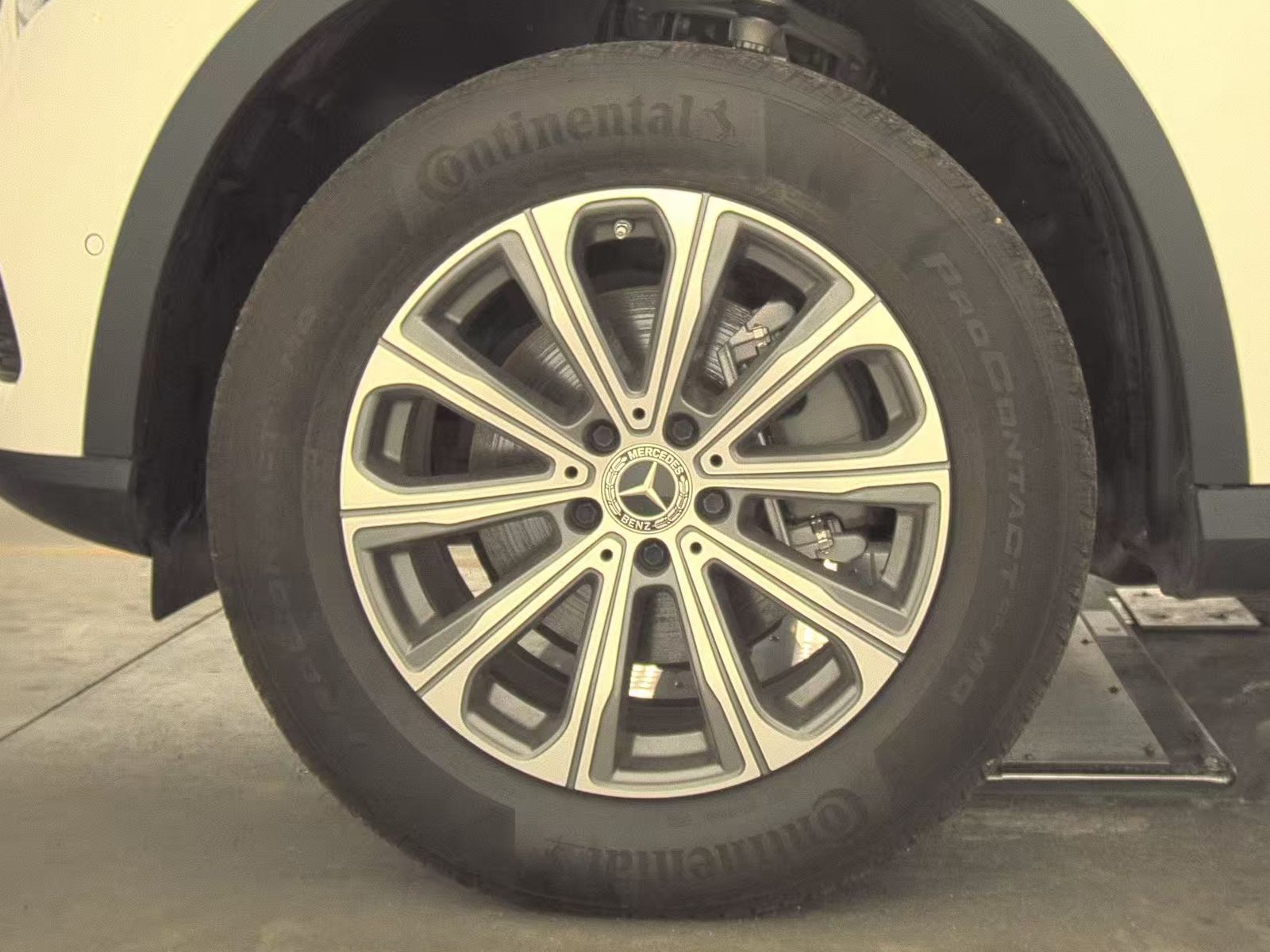 2024 Mercedes-Benz GLC GLC 300 AWD