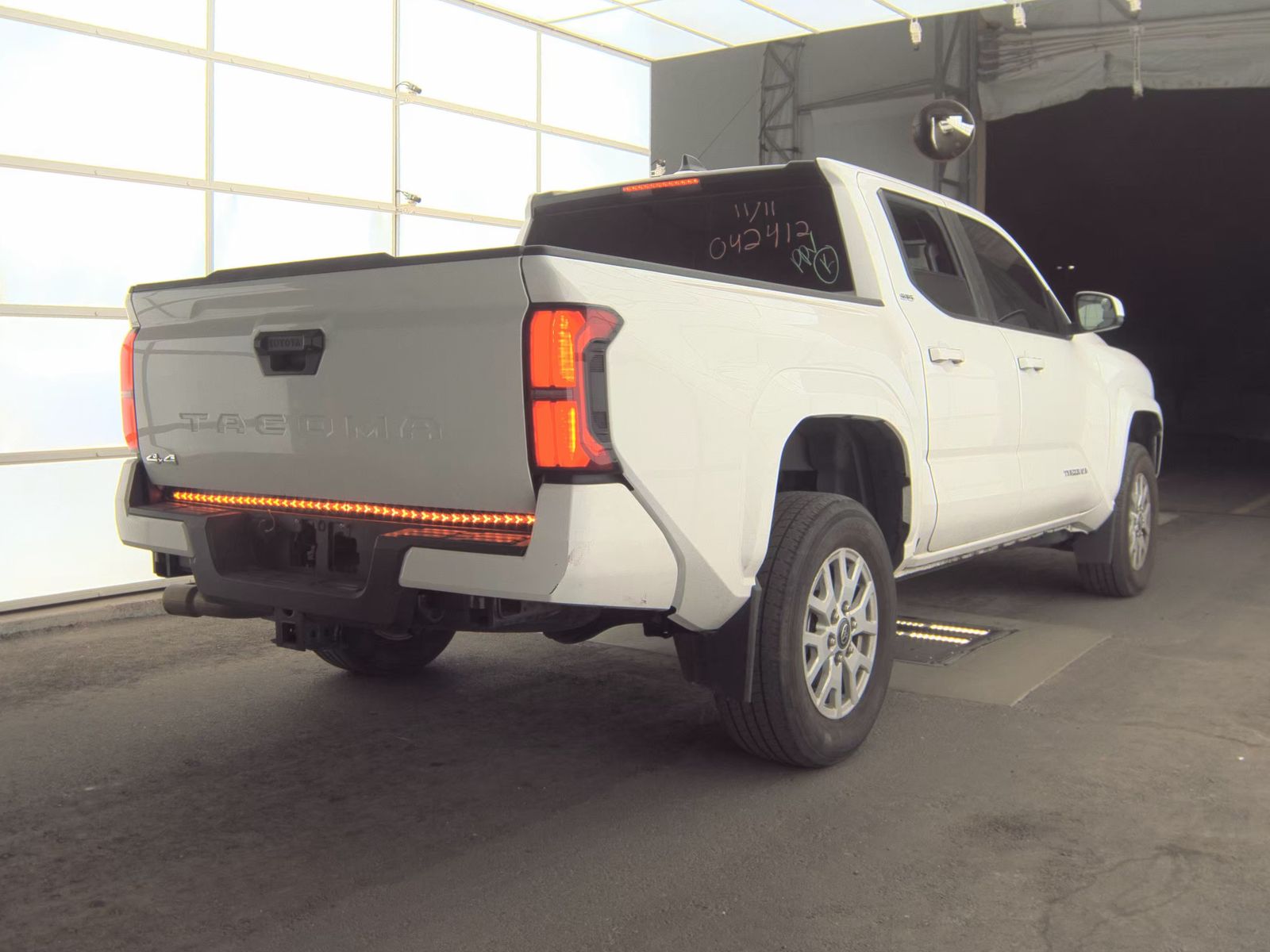 2024 Toyota Tacoma SR5 AWD