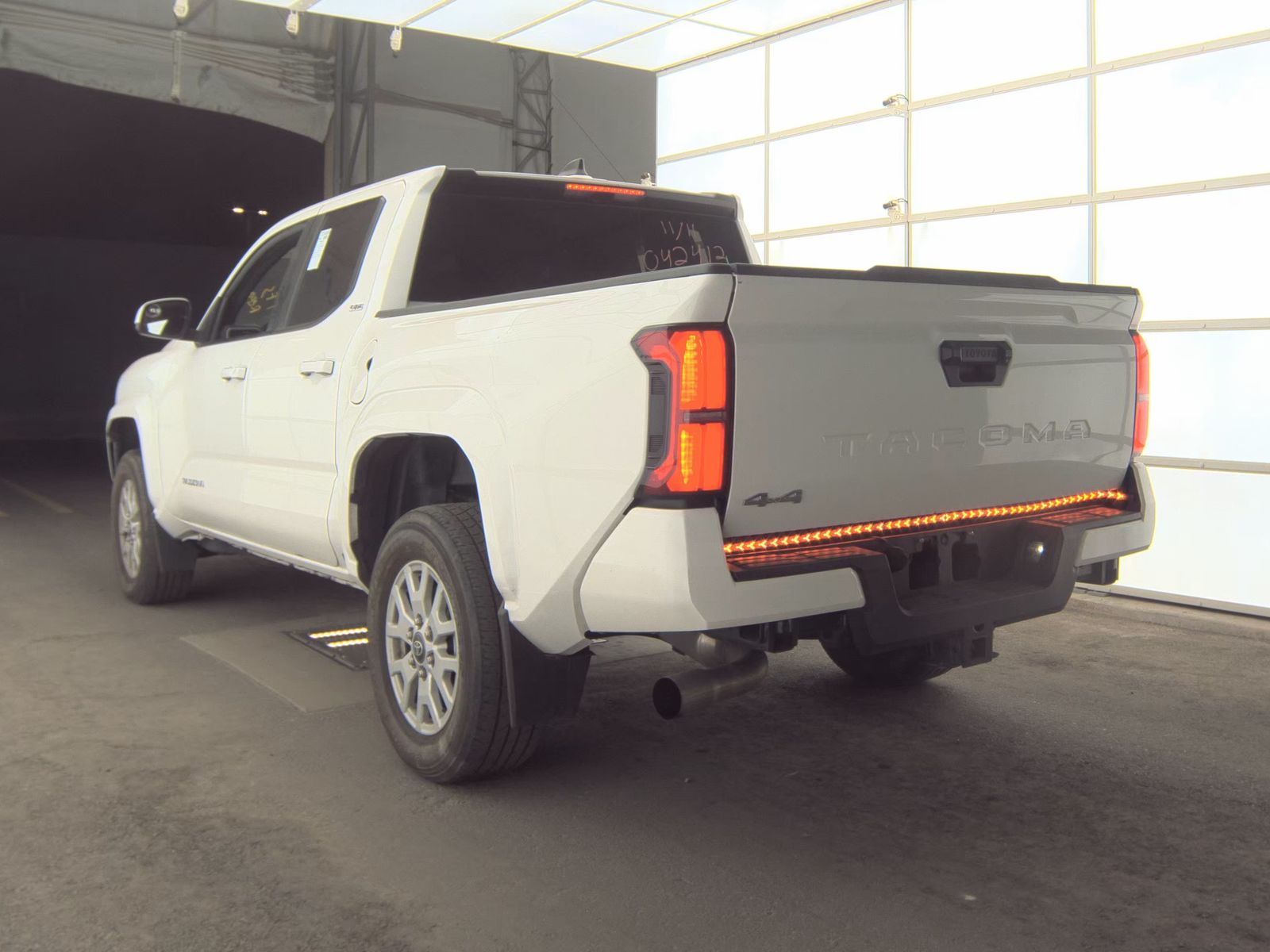 2024 Toyota Tacoma SR5 AWD