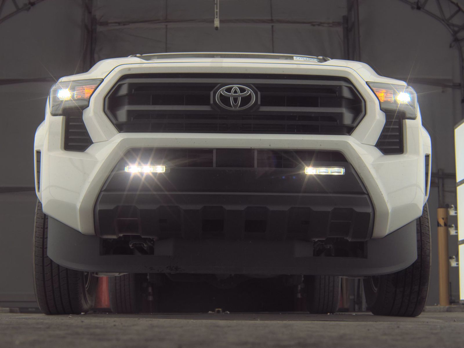 2024 Toyota Tacoma SR5 AWD