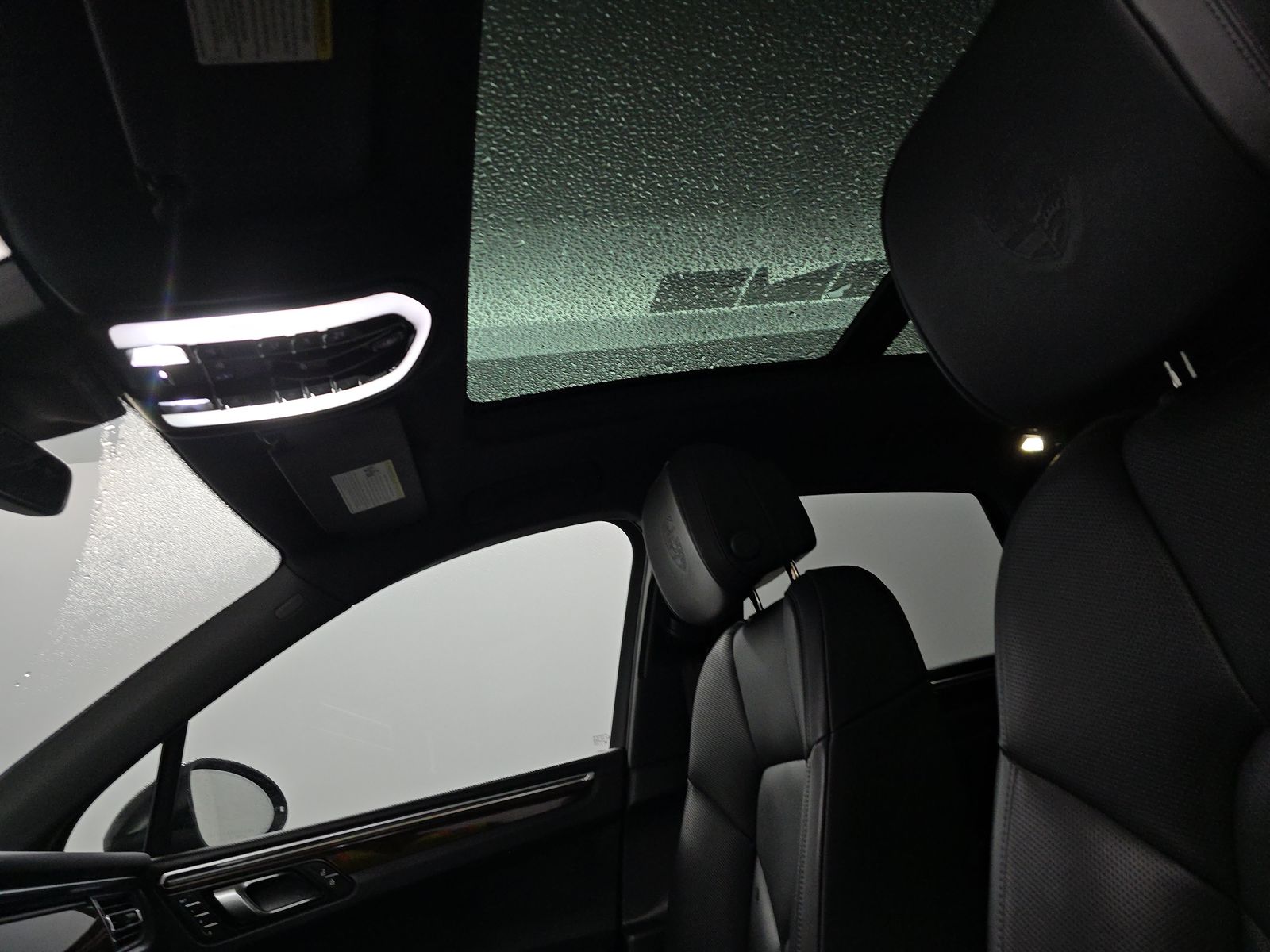 2023 Porsche Macan Base AWD