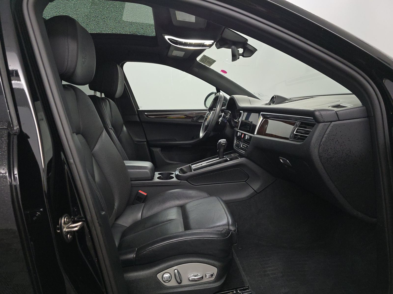 2023 Porsche Macan Base AWD